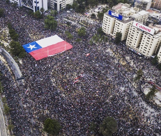 Protesten in Chili, werkelijke magie en een venster op de wereld
